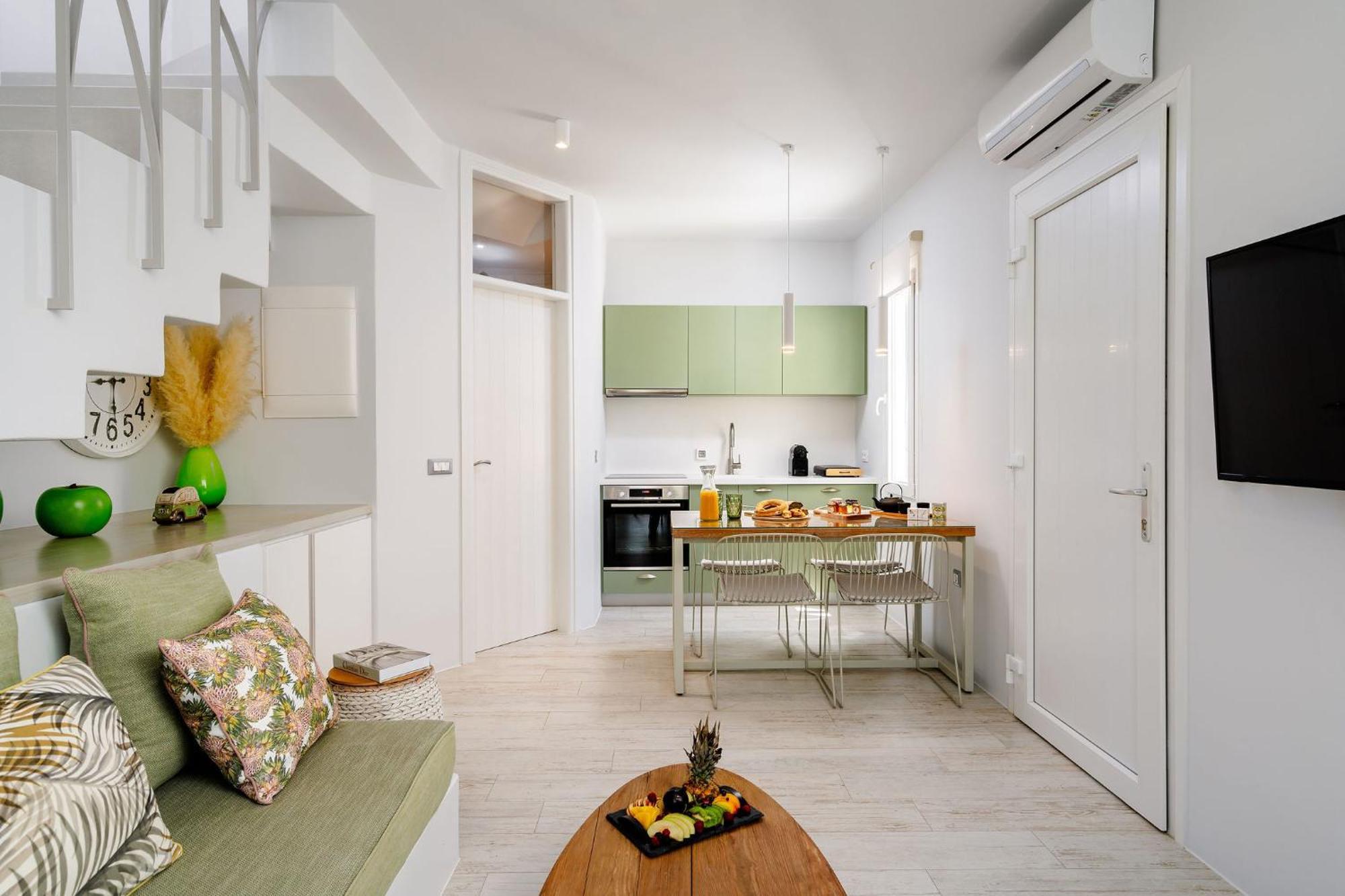 Sunday Luxury Suites Agia Anna  Exterior photo