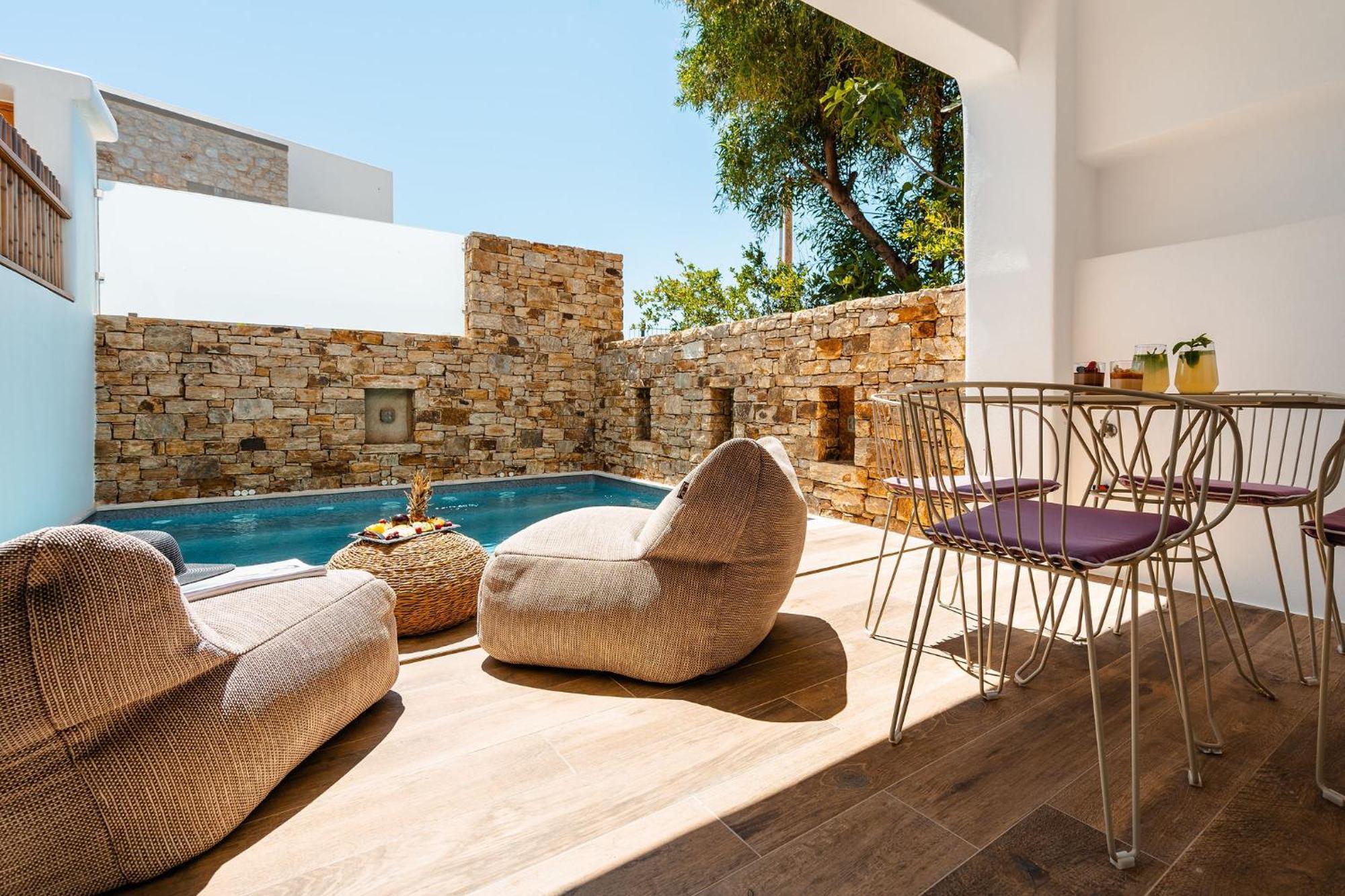 Sunday Luxury Suites Agia Anna  Exterior photo