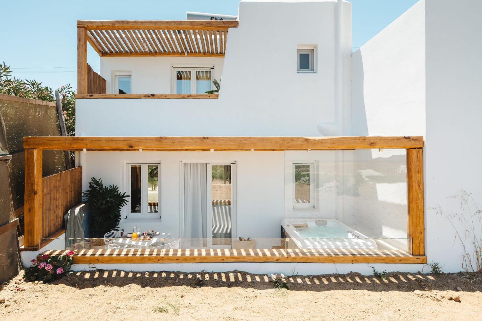 Sunday Luxury Suites Agia Anna  Exterior photo