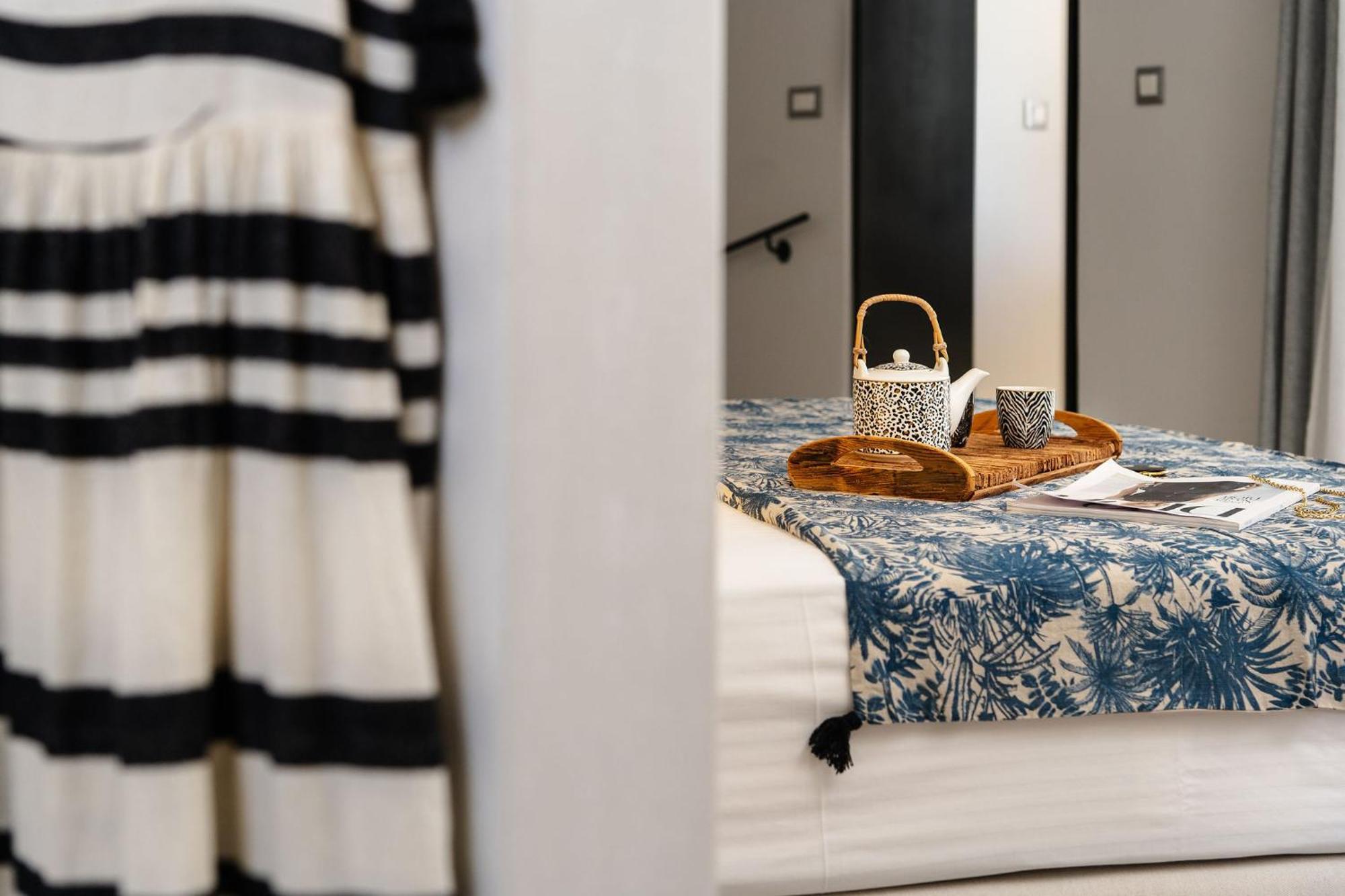 Sunday Luxury Suites Agia Anna  Exterior photo
